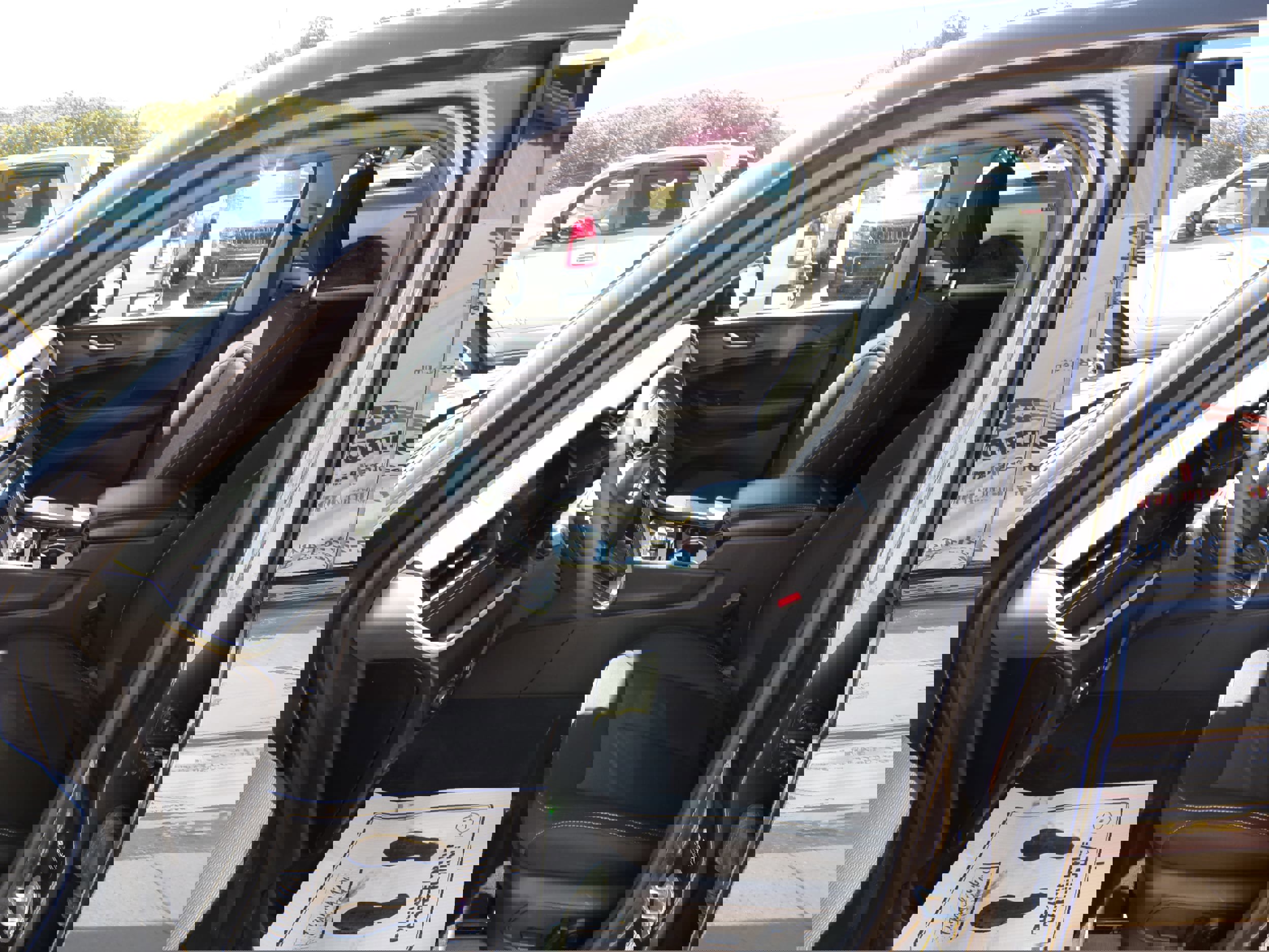2023 Jeep Grand Cherokee Laredo Altitude photo 4