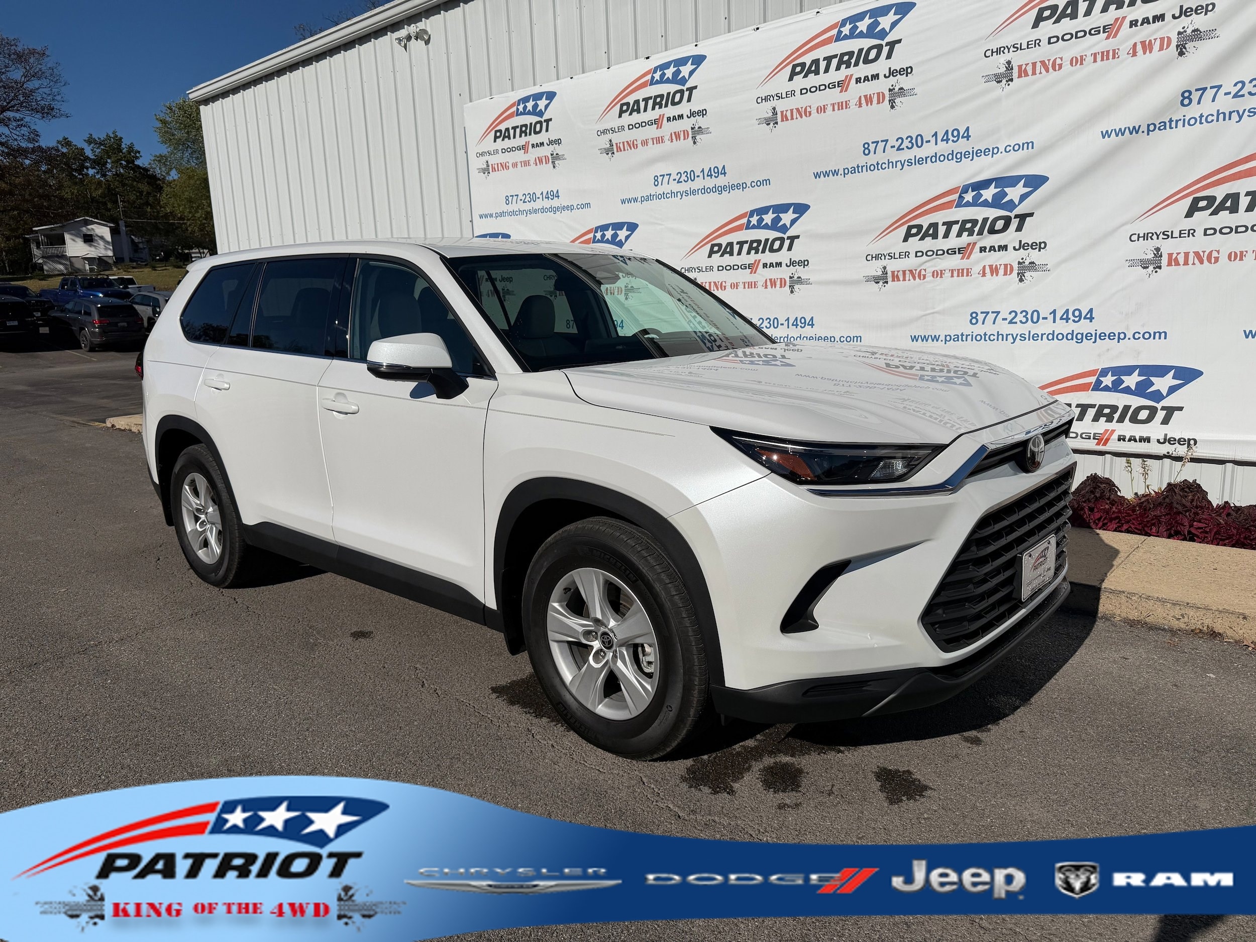 2025 Toyota Grand Highlander LE's photo