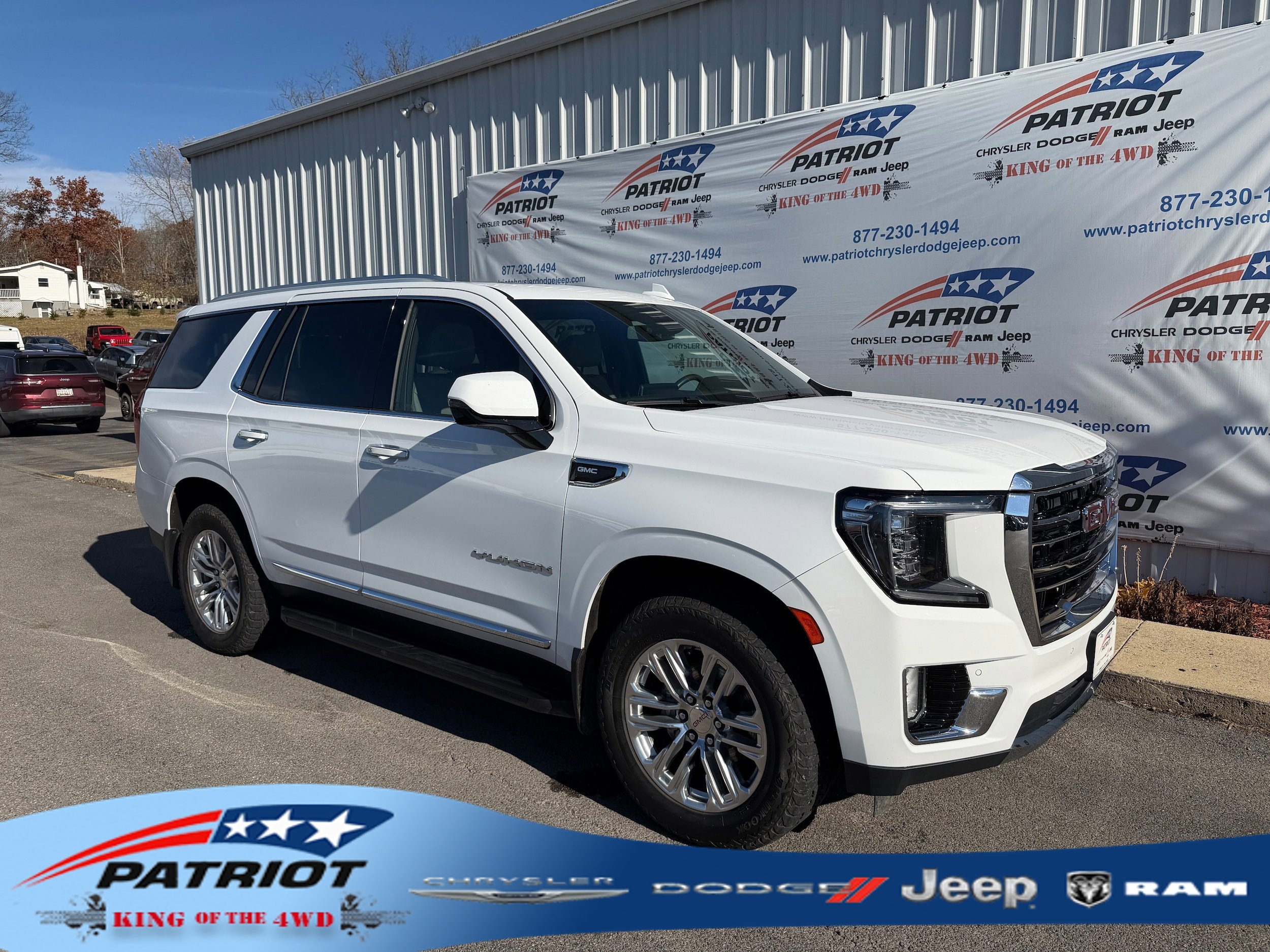 2023 GMC Yukon SLT's photo