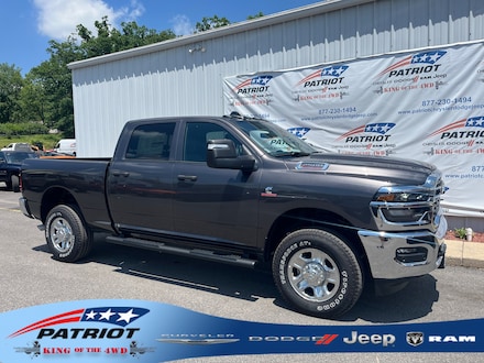 2026 Ram 2500 TRADESMAN CREW CAB 4X4 6'4 BOX Pickup
