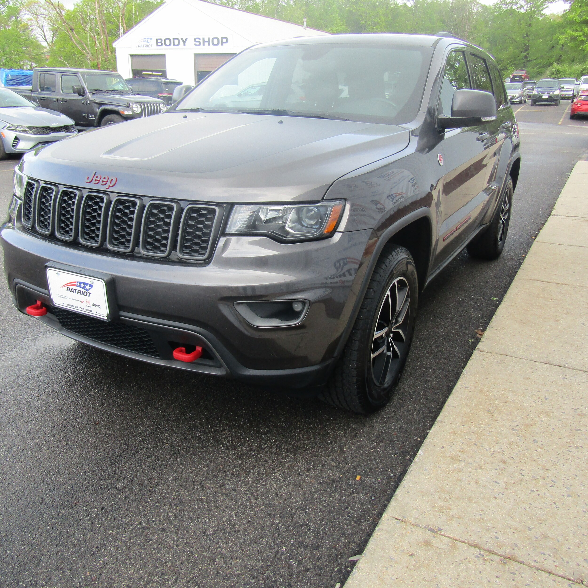 2020 Jeep Grand Cherokee Trailhawk photo 3