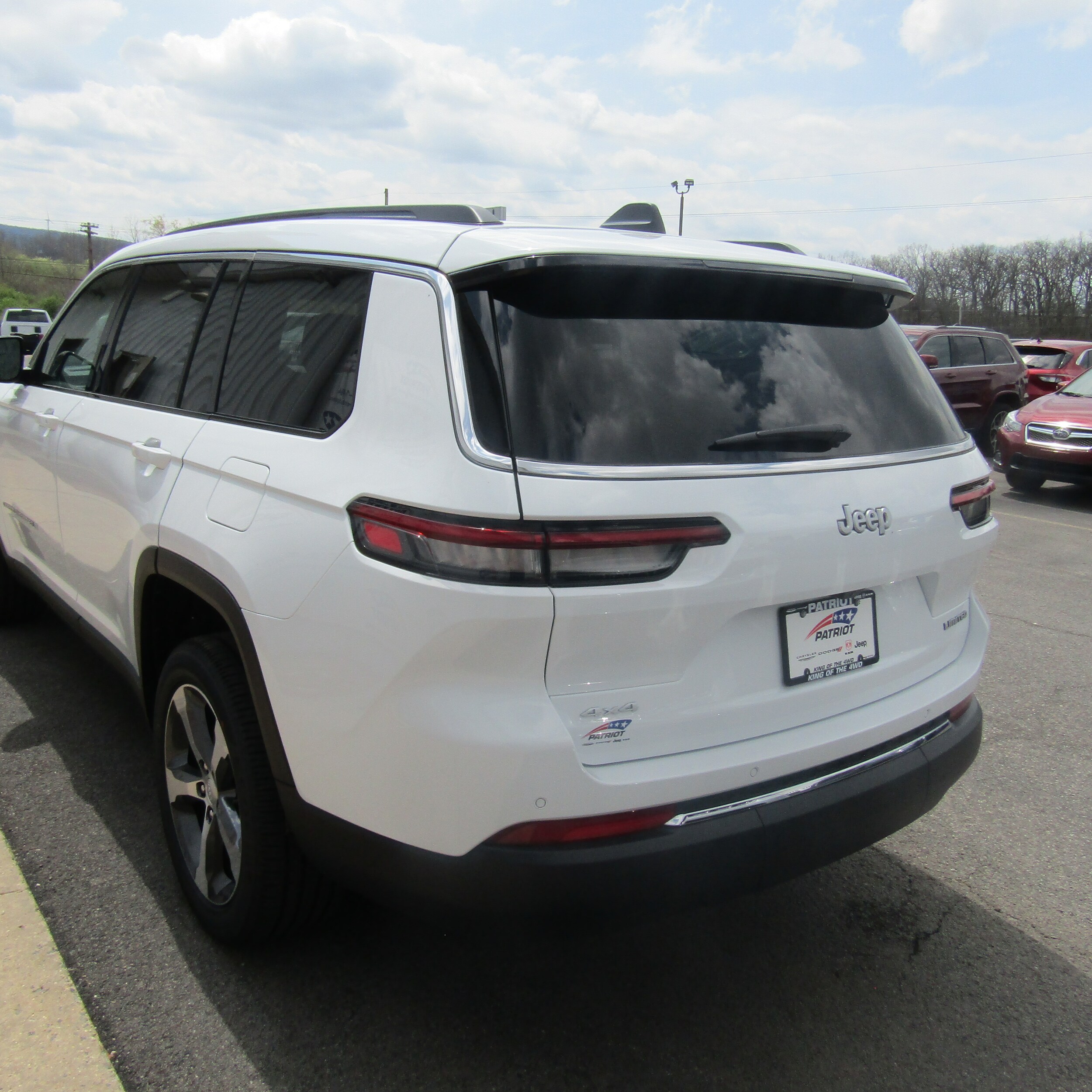 2025 Jeep Grand Cherokee L photo 4