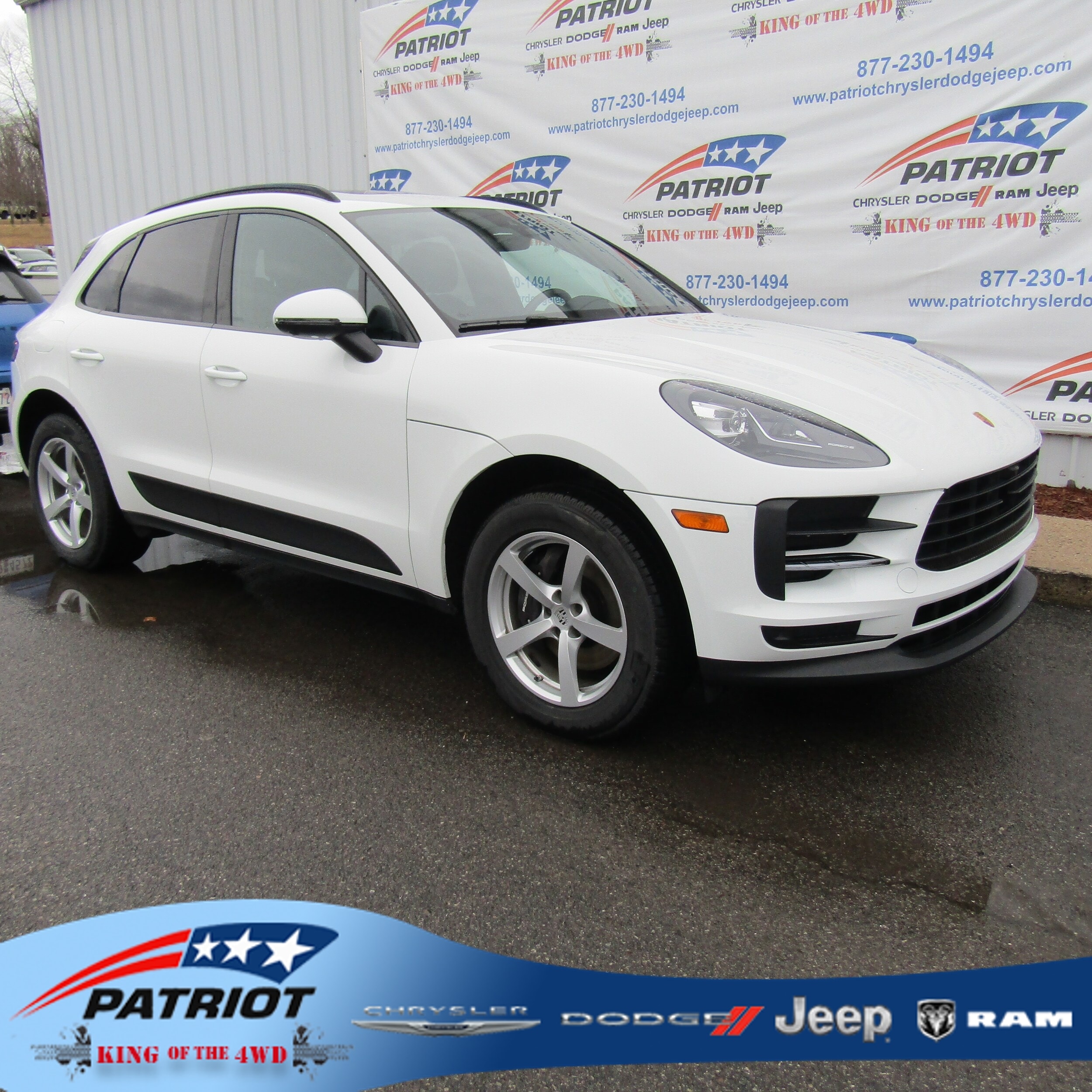 2021 Porsche Macan Base