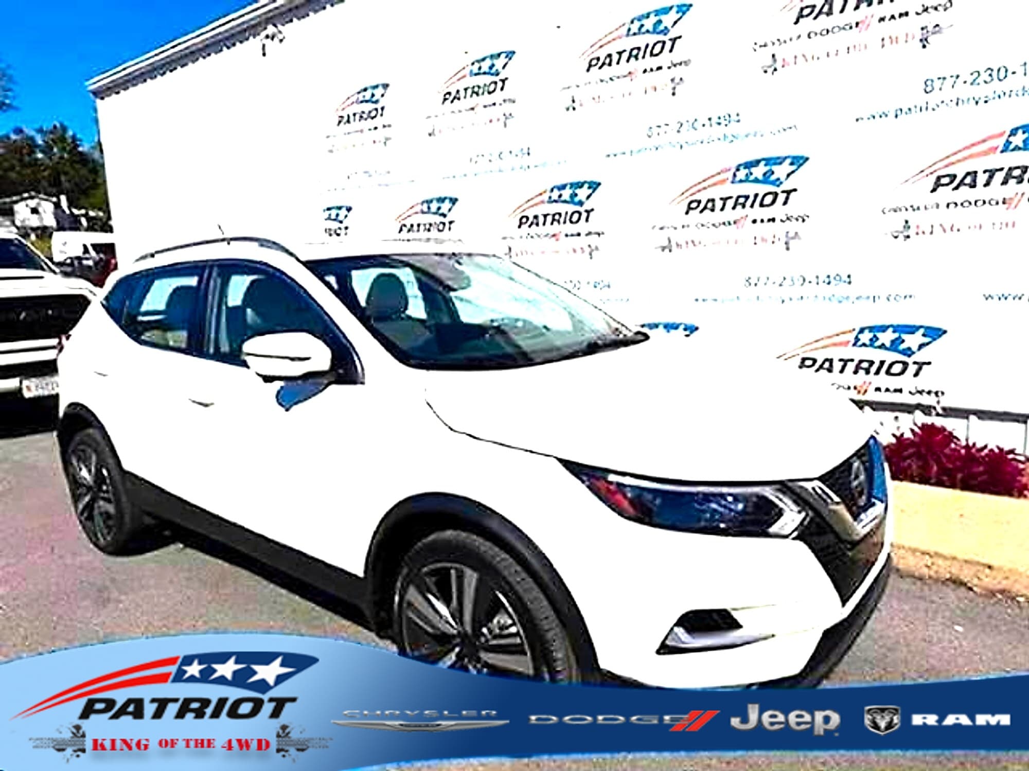 2022 Nissan Rogue Sport SL AWD's photo