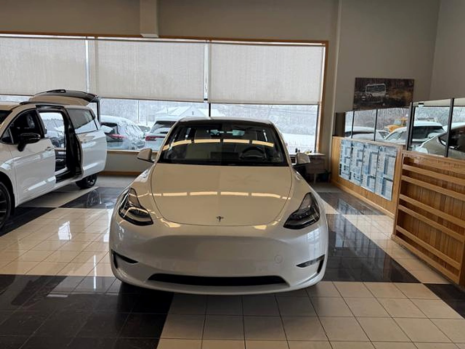 Used 2021 Tesla Model Y Long Range with VIN 5YJYGDEEXMF257409 for sale in Oakland, MD