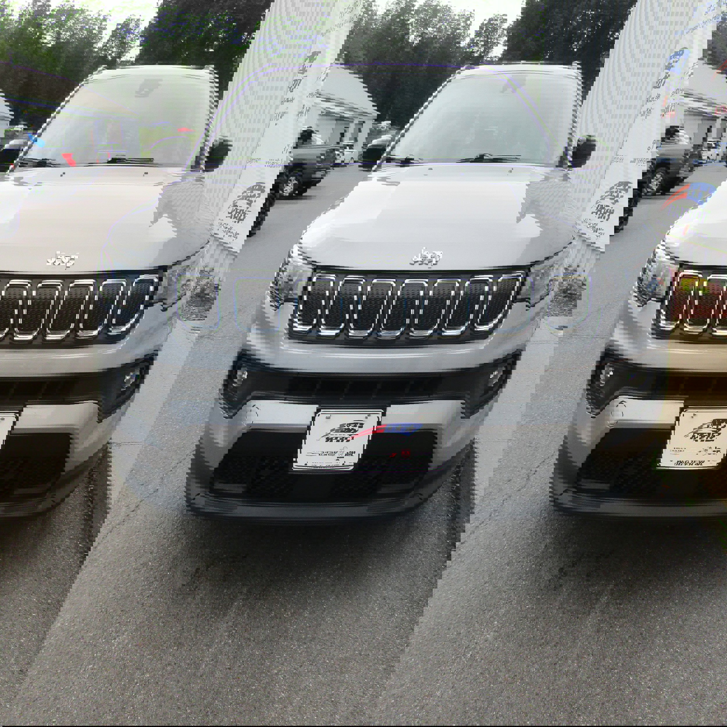 2022 Jeep Compass Latitude photo 3