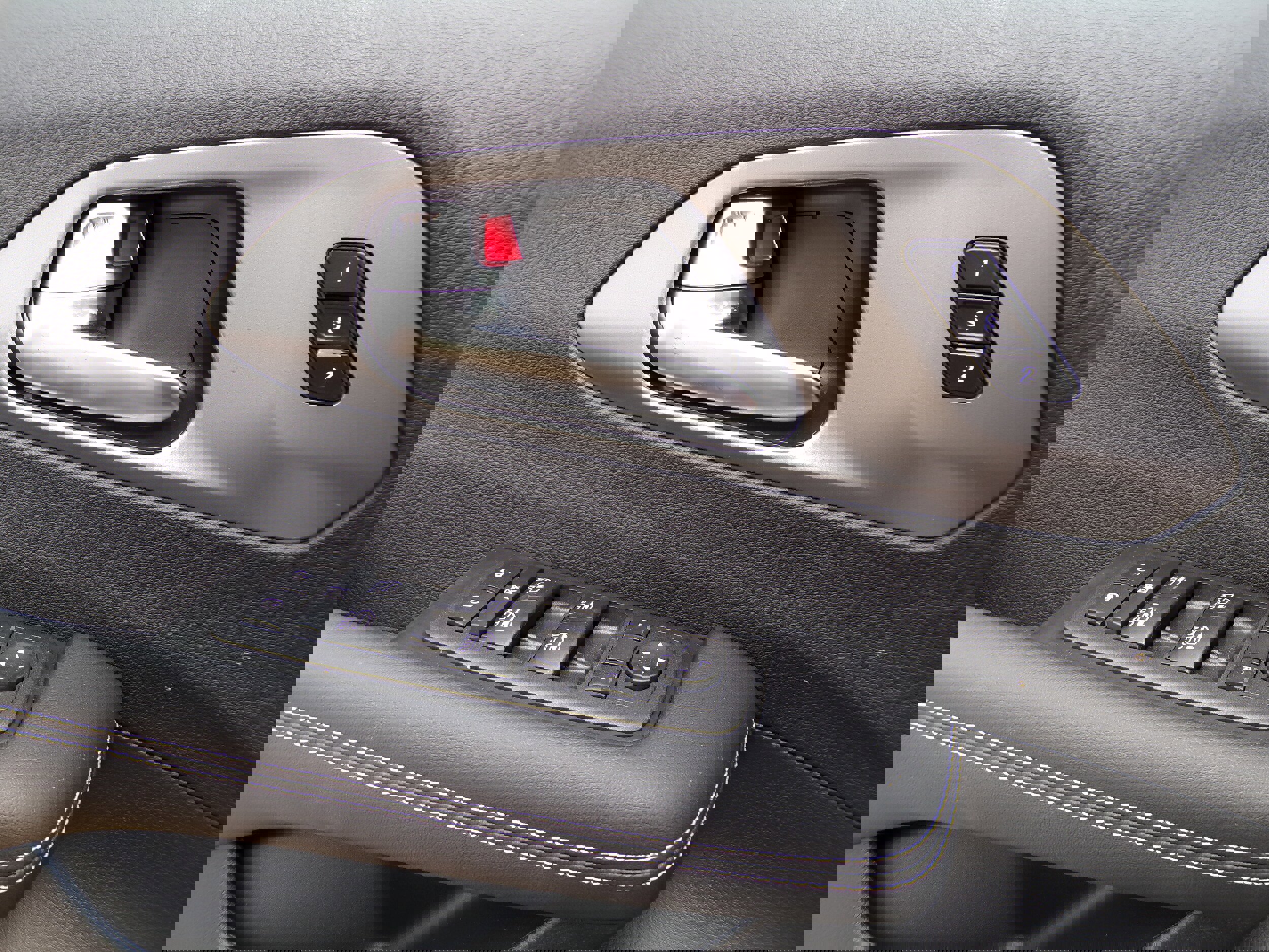 2025 Chrysler Pacifica photo 4