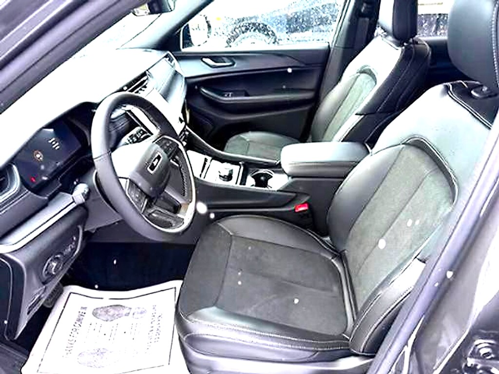Certified 2025 Jeep Grand Cherokee Altitude X 4x4 Sport Utility