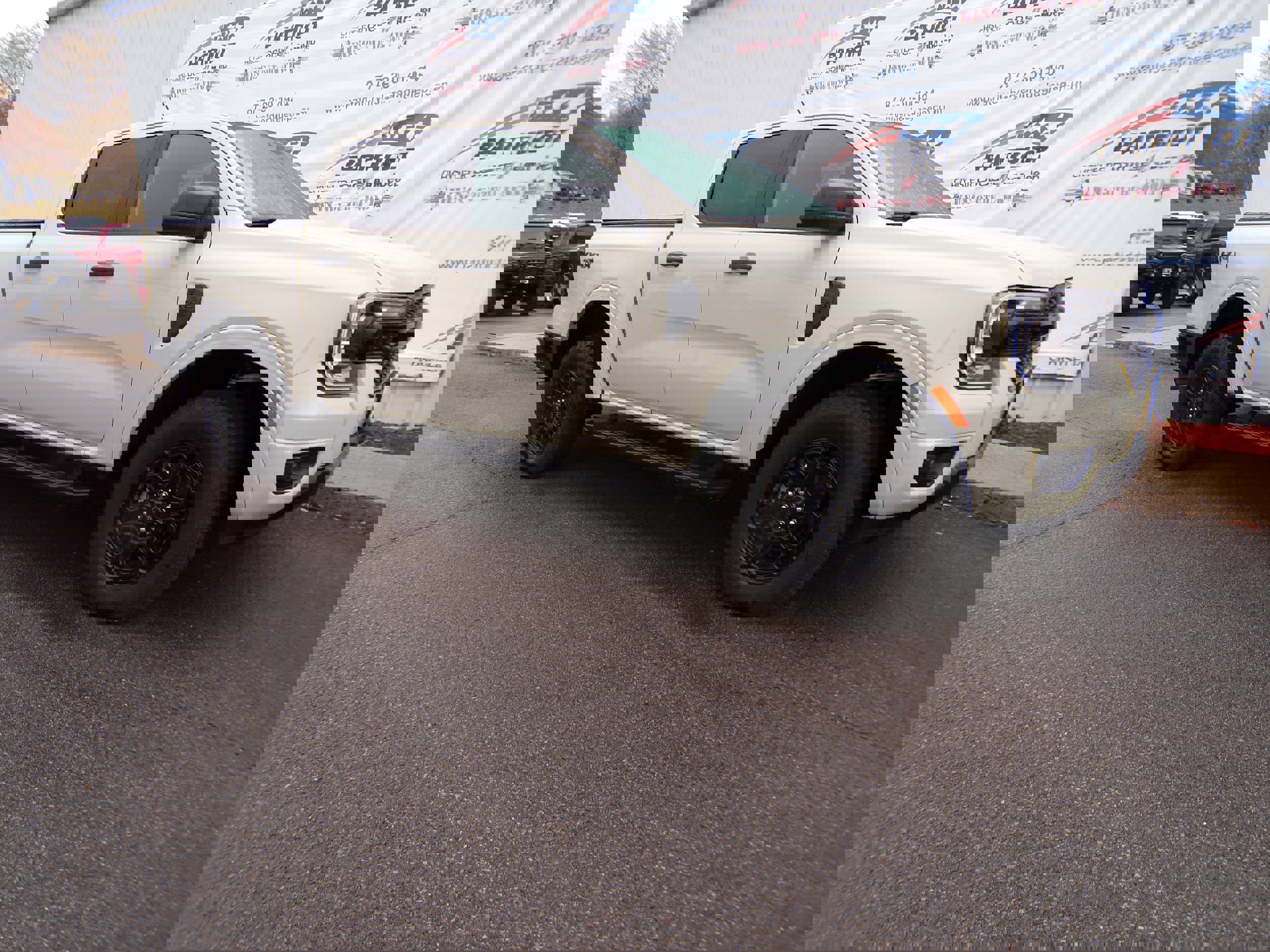 2025 Ford Ranger XLT photo 2