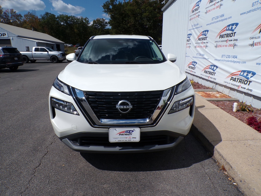 Certified 2022 Nissan Rogue SV AWD SV
