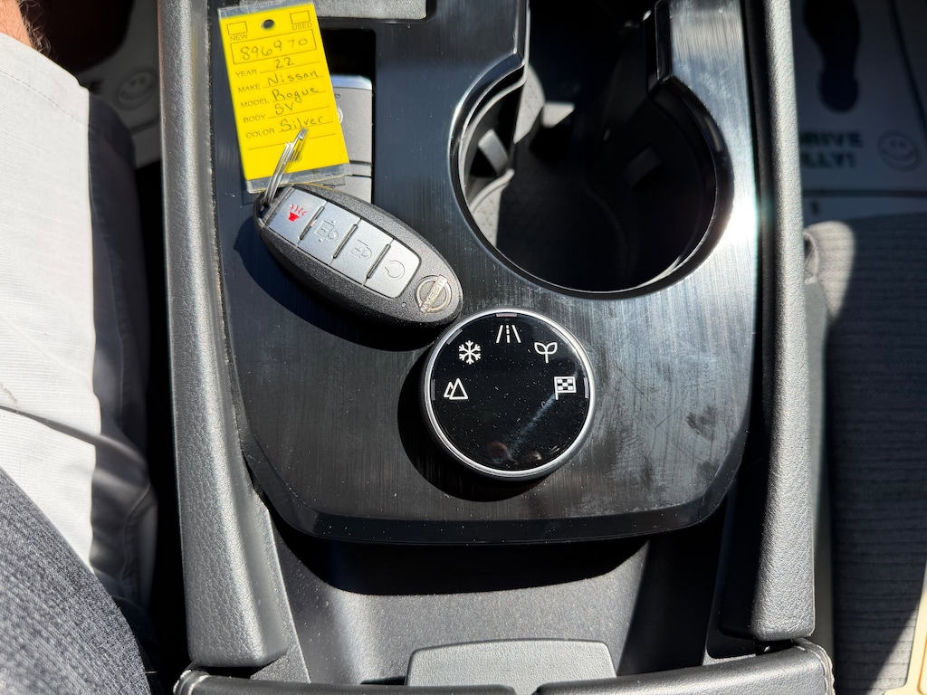 Certified 2022 Nissan Rogue SV AWD SV