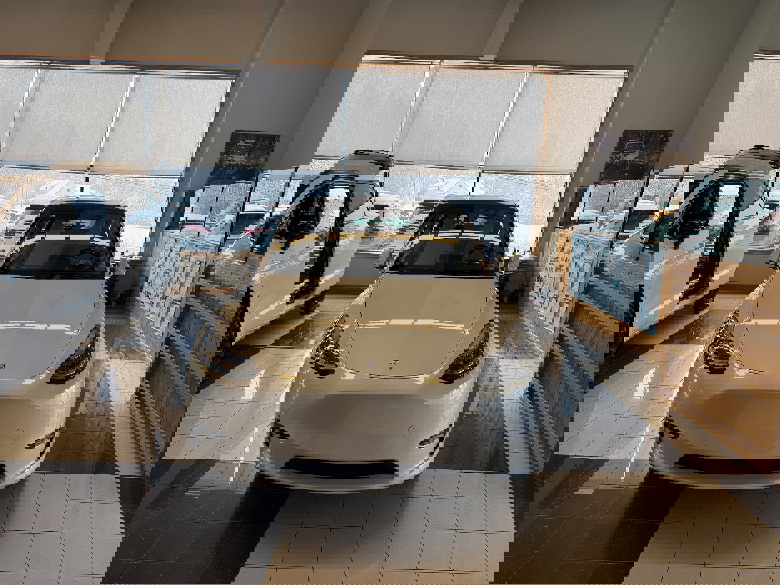 Used 2021 Tesla Model Y Long Range with VIN 5YJYGDEEXMF257409 for sale in Kansas City