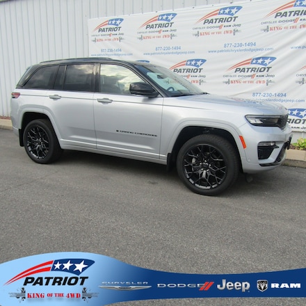 2025 Jeep Grand Cherokee SUMMIT 4X4 Sport Utility