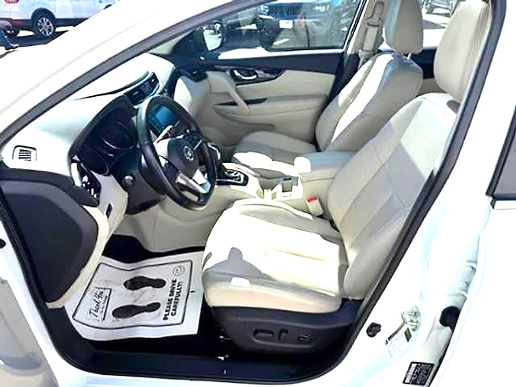 Certified 2022 Nissan Rogue Sport SL AWD SL