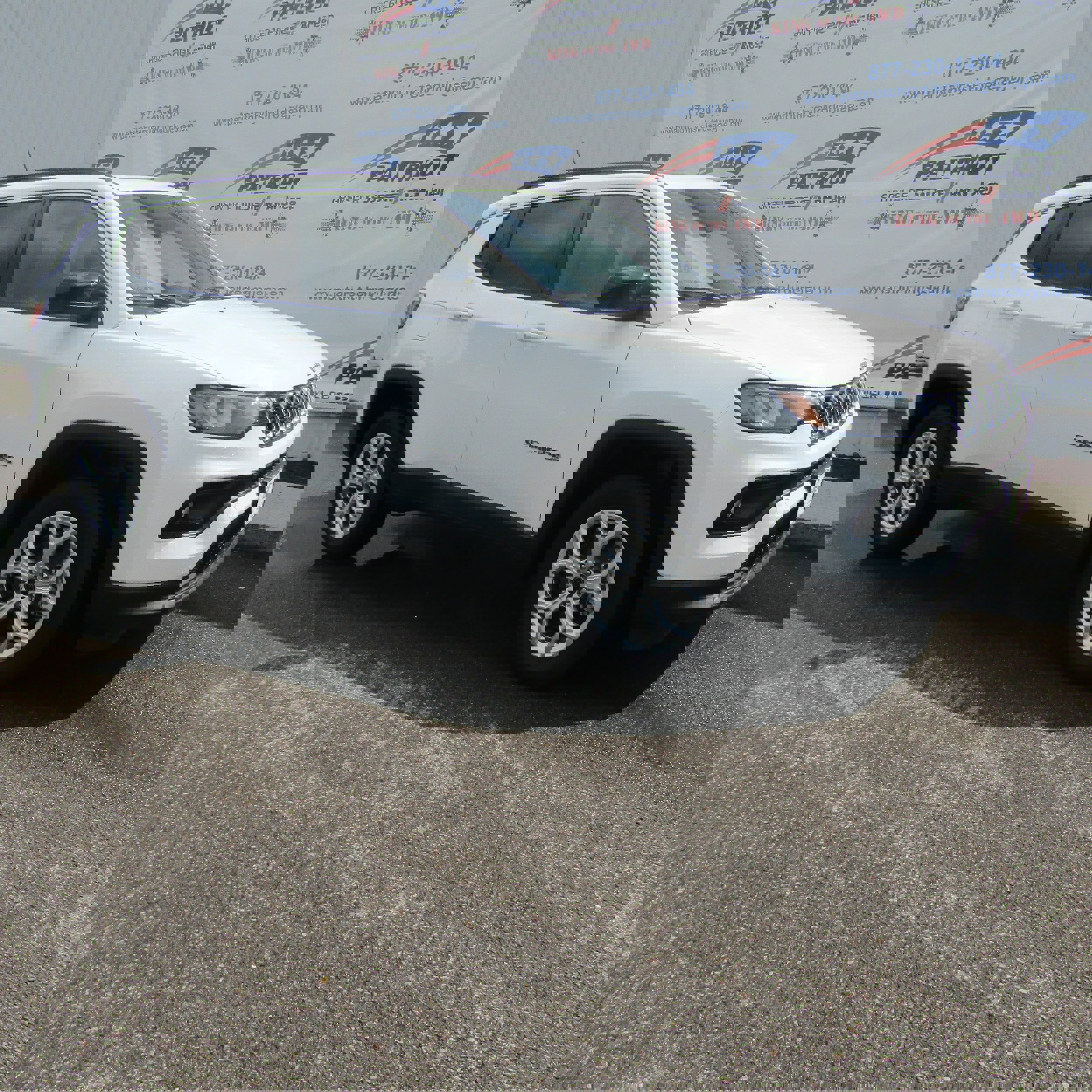 2025 Jeep Compass Latitude photo 2