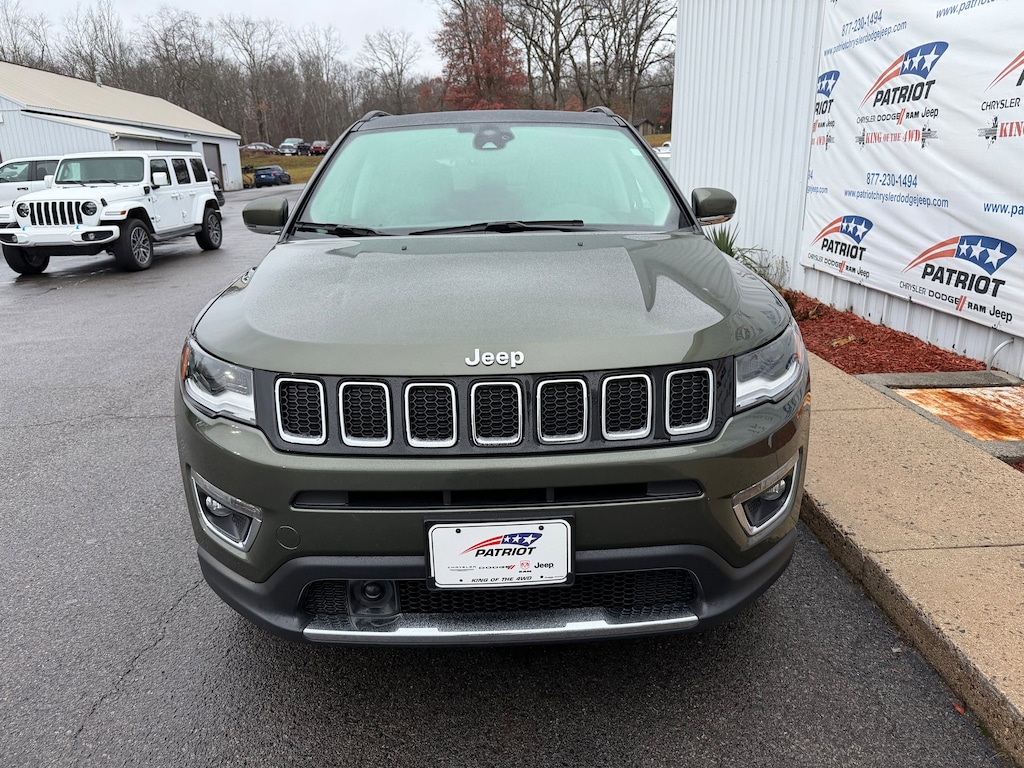 2018 Jeep Compass Limited photo 2