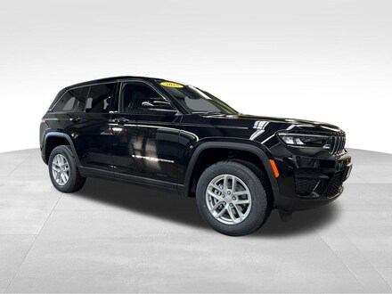 2025 Jeep Grand Cherokee LAREDO X 4X4 Sport Utility