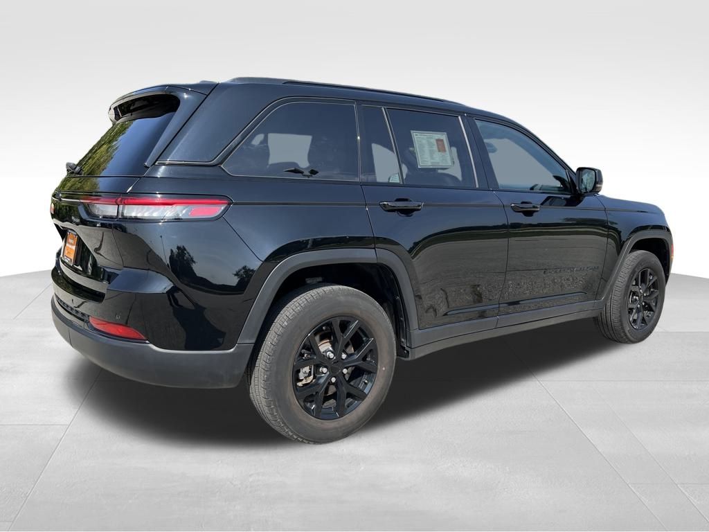 2024 Jeep Grand Cherokee Altitude X photo 2