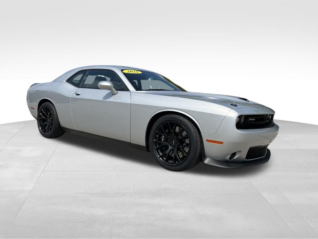 2021 Dodge Challenger R/T's photo