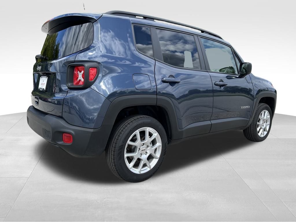 2023 Jeep Renegade Latitude Upland photo 2