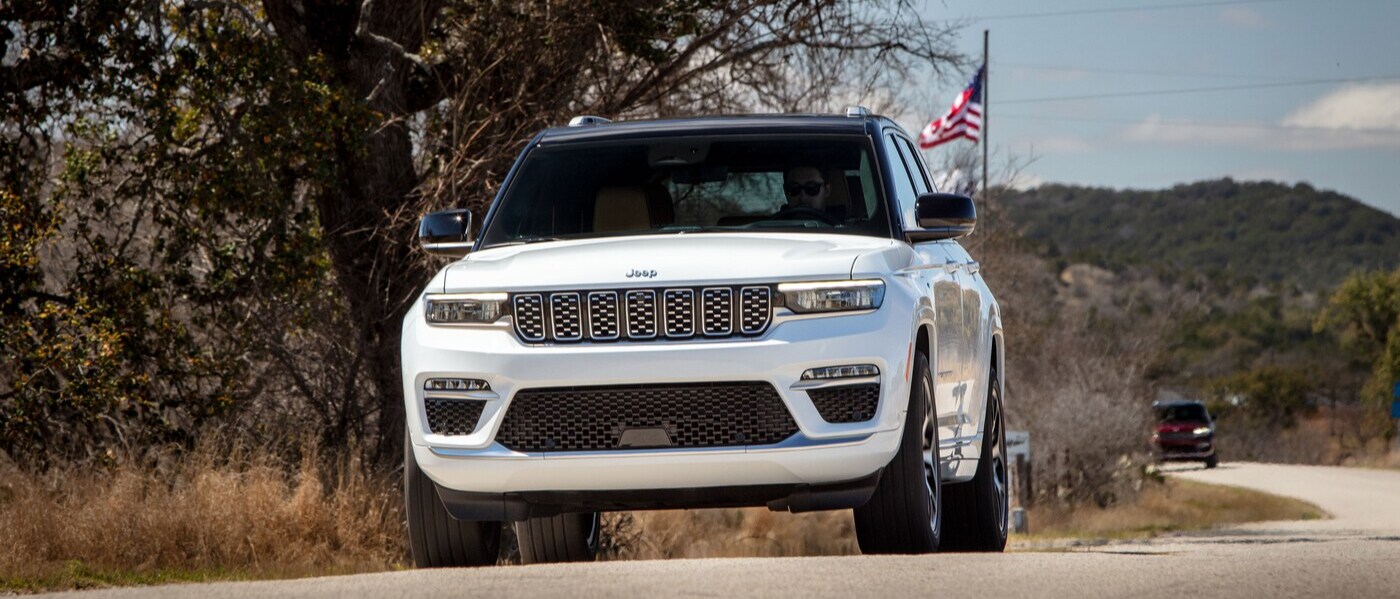 2025-Jeep-GrandCherokee