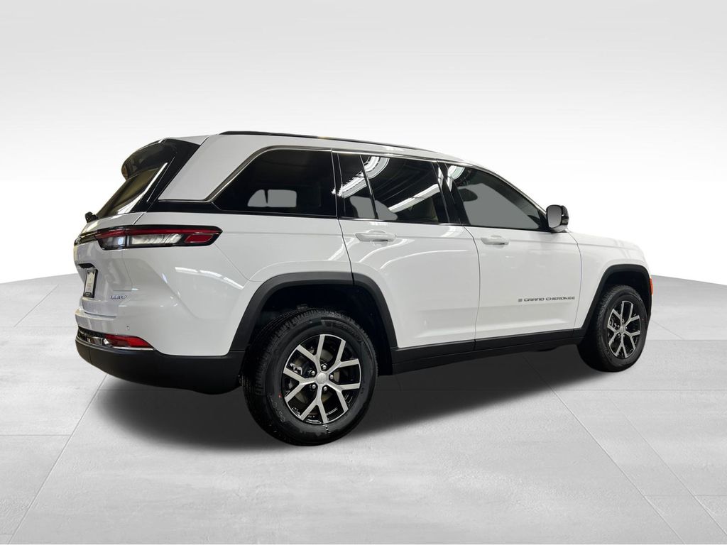 2025 Jeep Grand Cherokee Limited photo 2