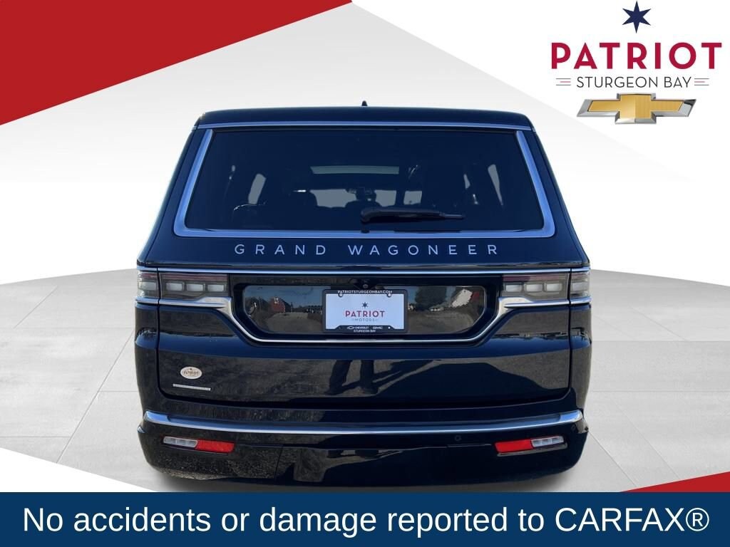 2023 Jeep Grand Wagoneer Base photo 4