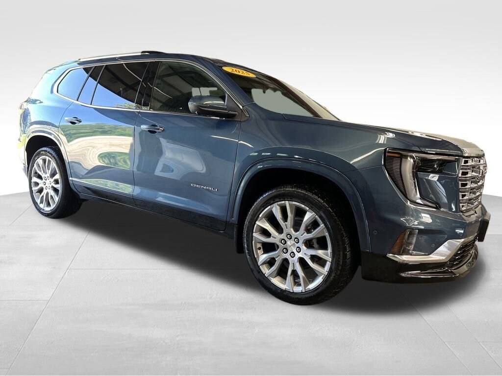 New 2025 GMC Acadia Denali SUV