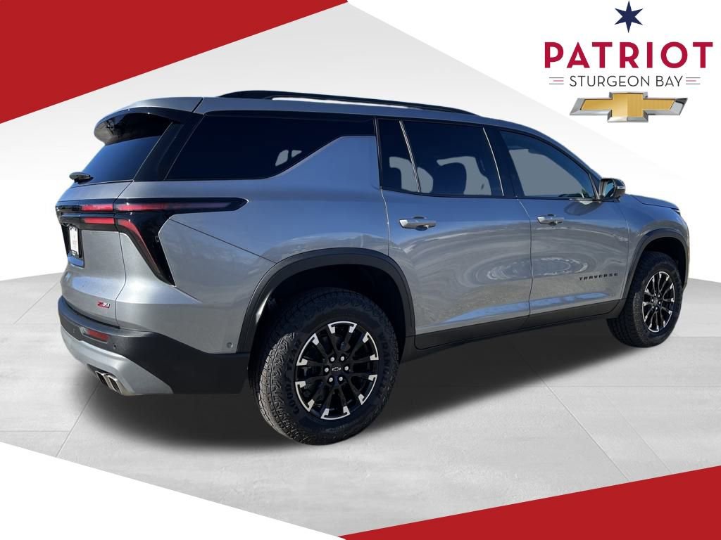 2026 Chevrolet Traverse Z71 photo 3