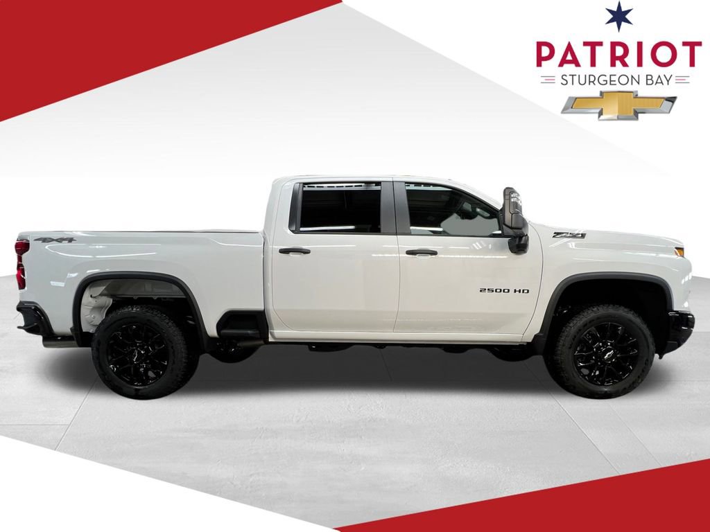 2025 Chevrolet Silverado 2500HD Custom photo 2