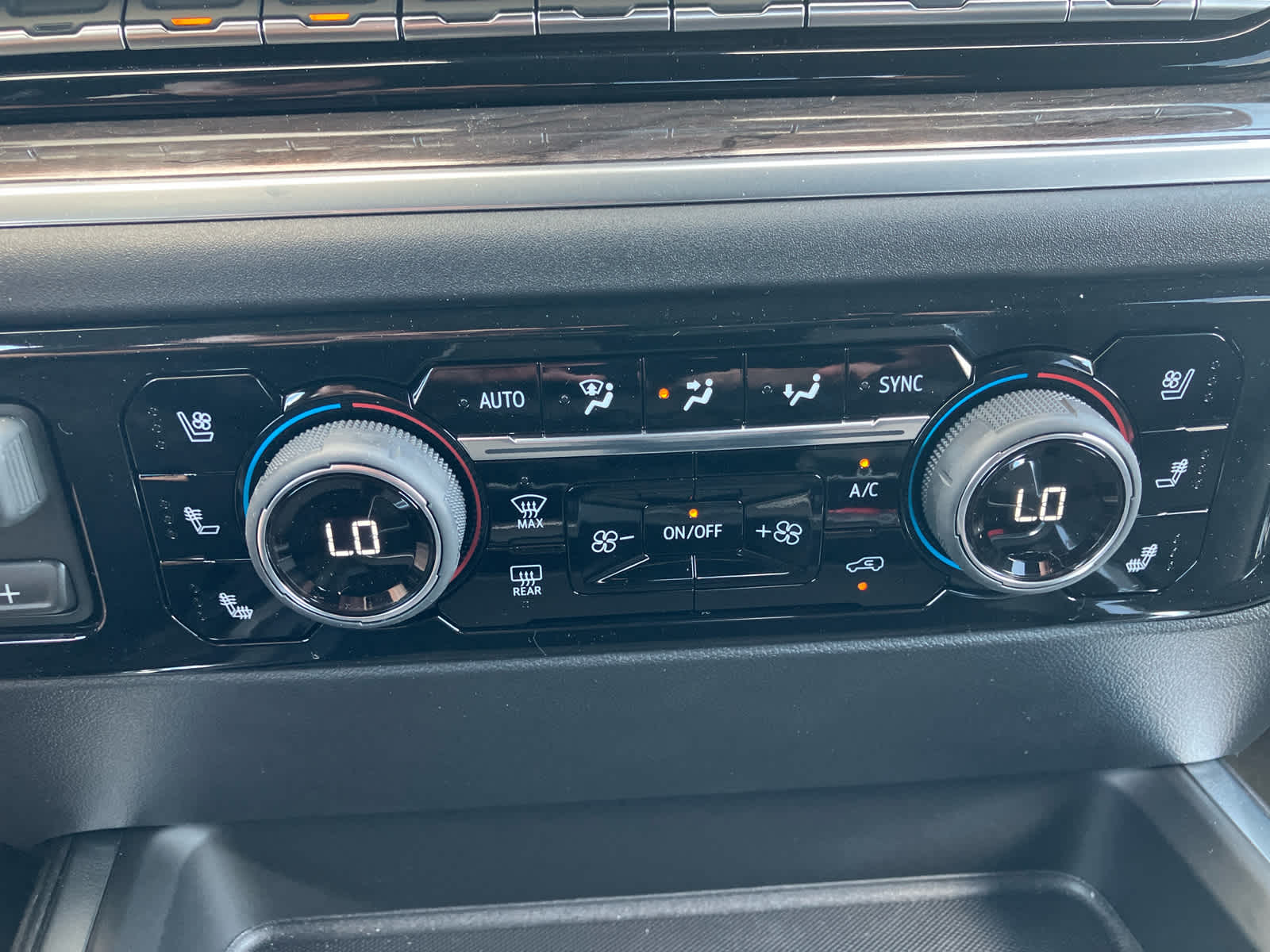 2026 Chevrolet Silverado 2500 HD LTZ - Photo 32