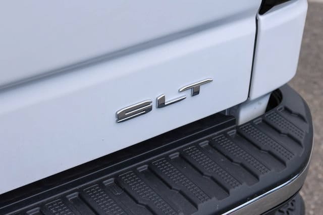2026 GMC Sierra 1500 SLT - Photo 9