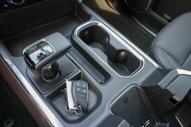2026 GMC Sierra 1500 SLT - Photo 21