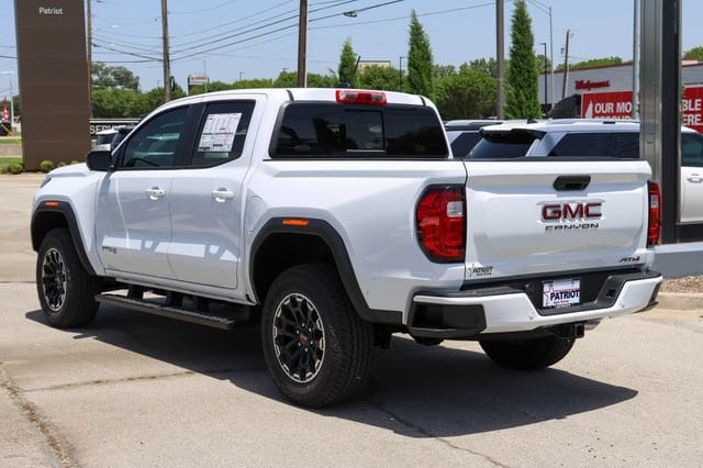 2026 GMC Canyon AT4 - Photo 5