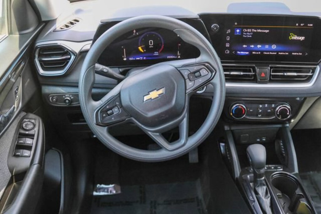 Used 2025 Chevrolet Trailblazer LT SUV