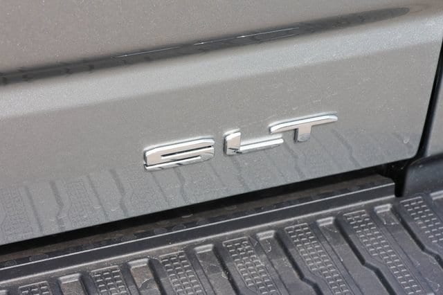 2026 GMC Sierra 1500 SLT - Photo 9
