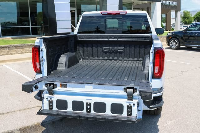 2026 GMC Sierra 1500 Denali - Photo 10