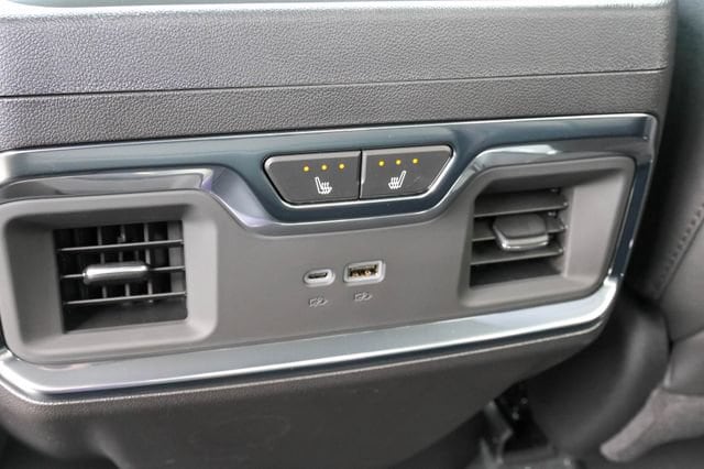 2026 GMC Sierra 1500 SLT - Photo 18