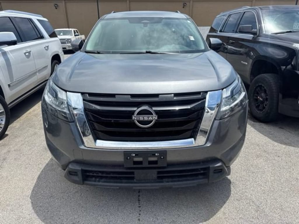 Used 2022 Nissan Pathfinder SV
