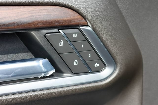 2026 GMC Sierra 1500 SLT - Photo 12