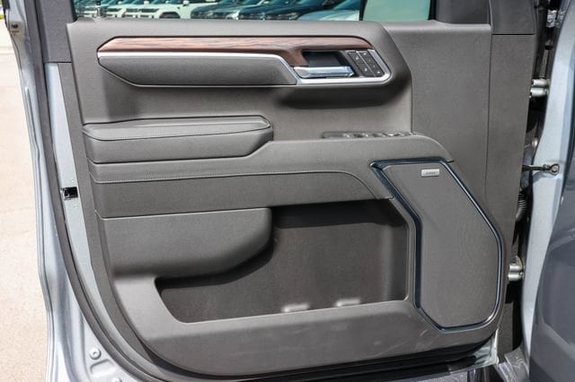 2026 GMC Sierra 1500 SLT - Photo 11