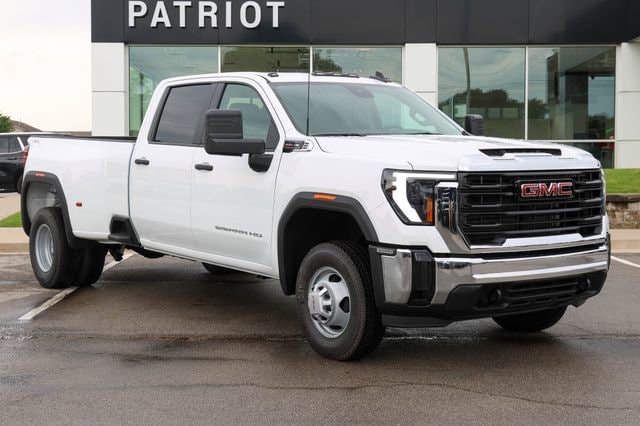 2026 GMC Sierra 4WD Crew Cab Long Box DRW Pro's photo