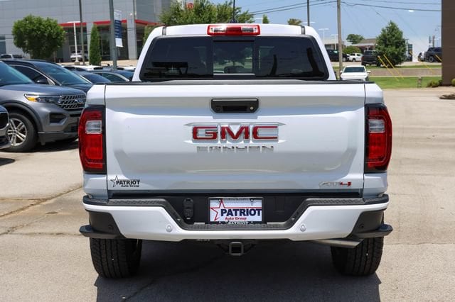 2026 GMC Canyon AT4 - Photo 4