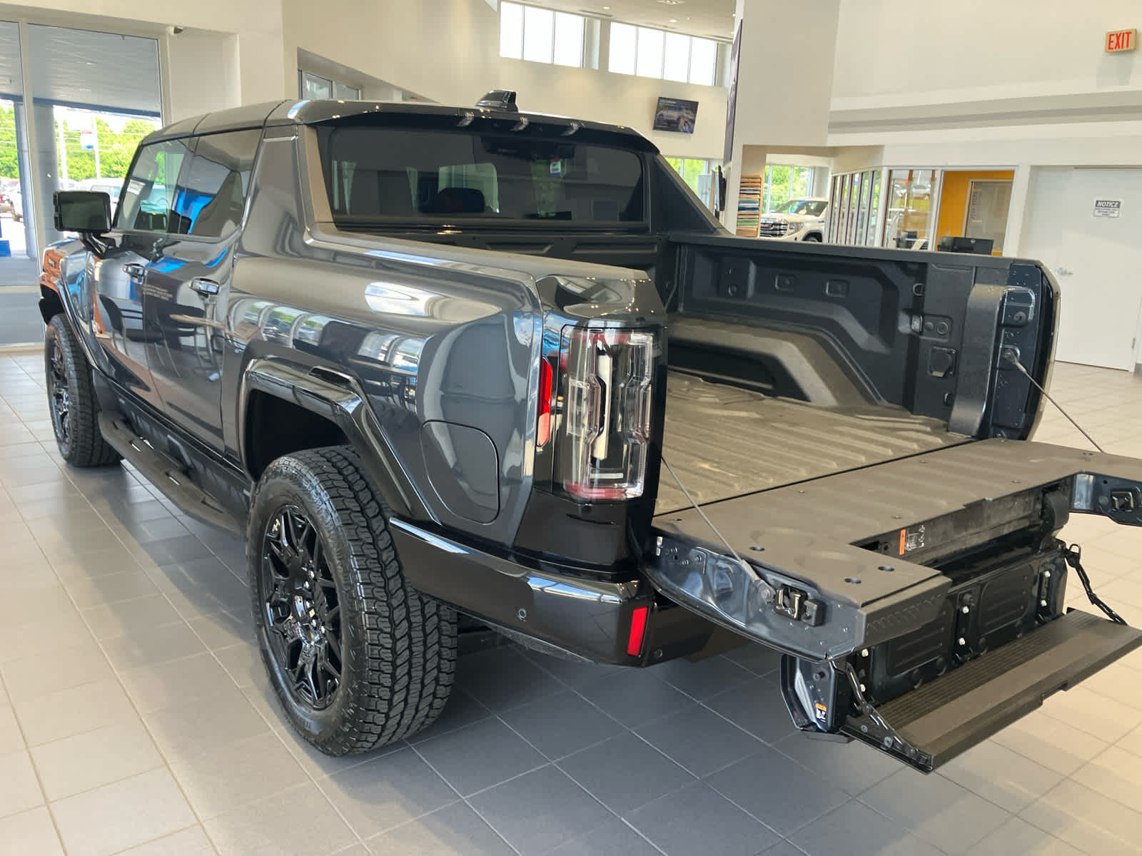 2026 GMC HUMMER EV 2X - Photo 3