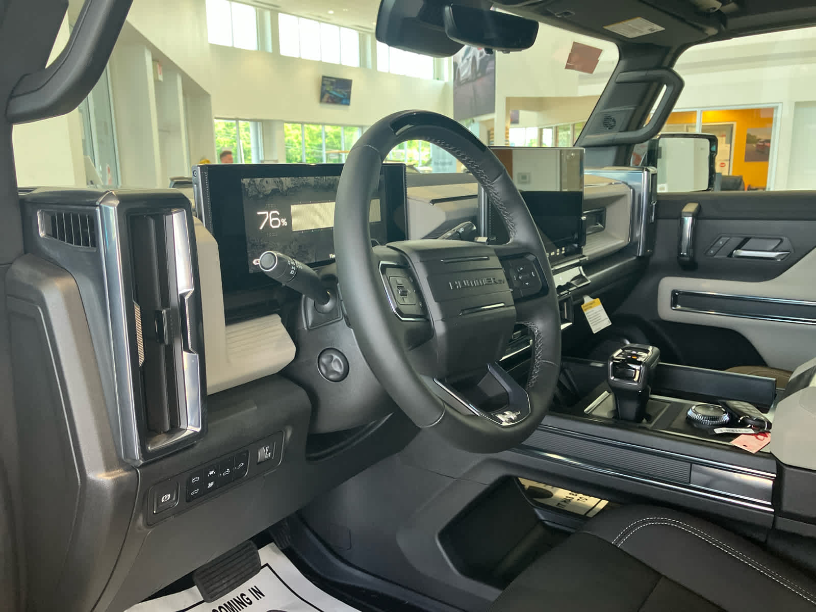 2026 GMC HUMMER EV 2X - Photo 8