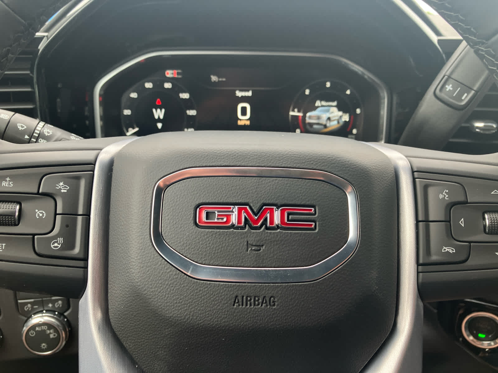 2026 GMC Sierra 1500 SLE - Photo 18
