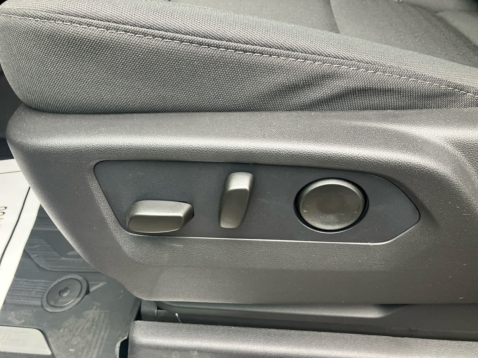 2026 GMC Sierra 1500 SLE - Photo 12