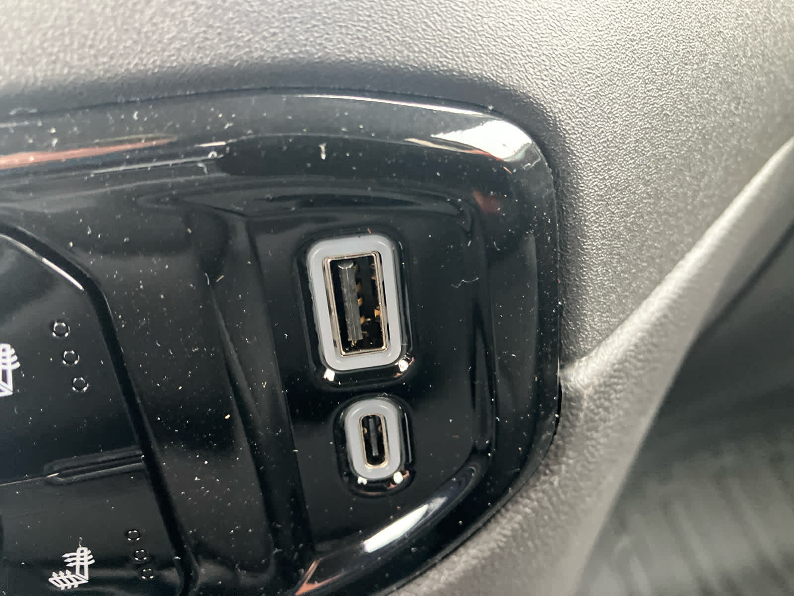 2026 GMC Sierra 1500 SLE - Photo 33