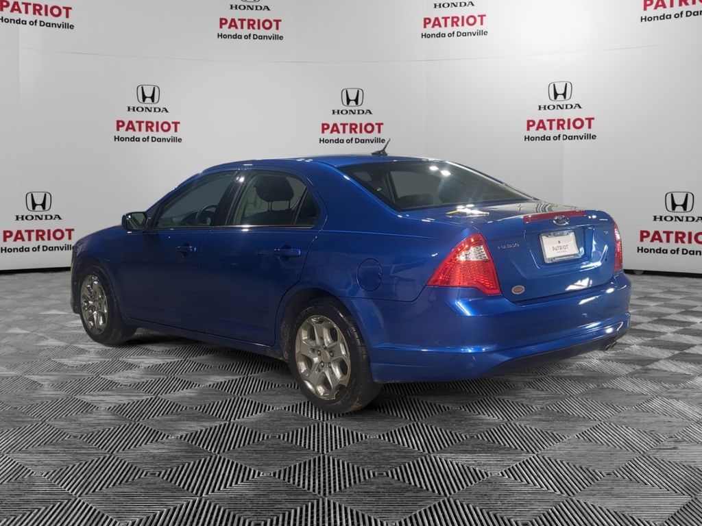 Used 2011 Ford Fusion SE Sedan