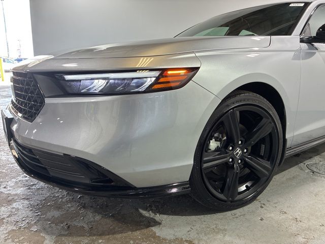 2025 Honda Accord Hybrid Sport-L photo 4